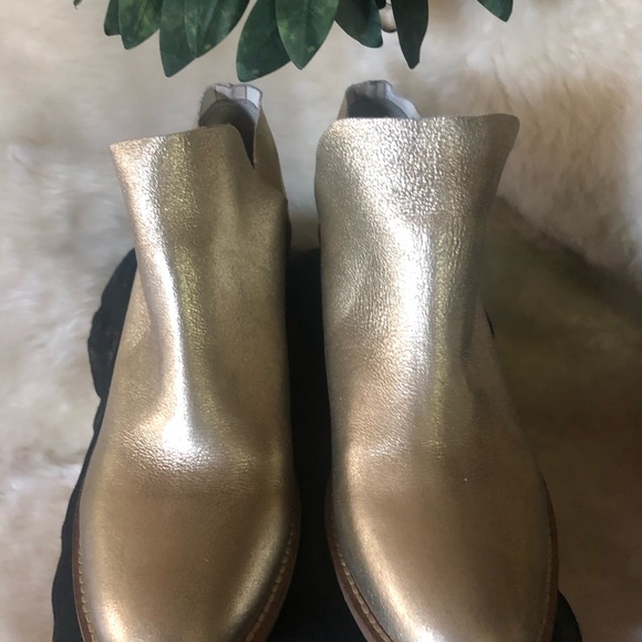 Kelsi Dagger Gold Metallic bootie sz 8.5 - Picture 3 of 9